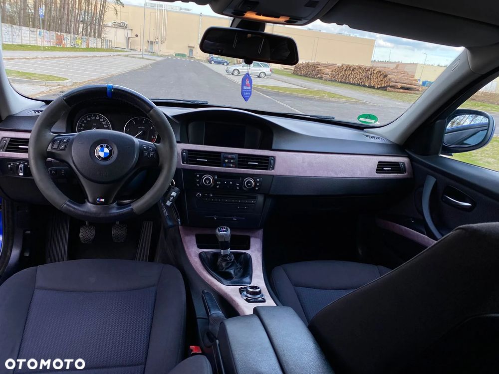 BMW Seria 3 318d DPF Edition Exclusive - 15