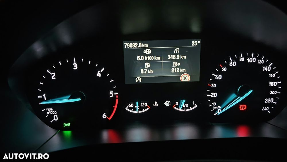 Ford Focus 1.5 EcoBlue Start-Stopp-System TITANIUM - 15