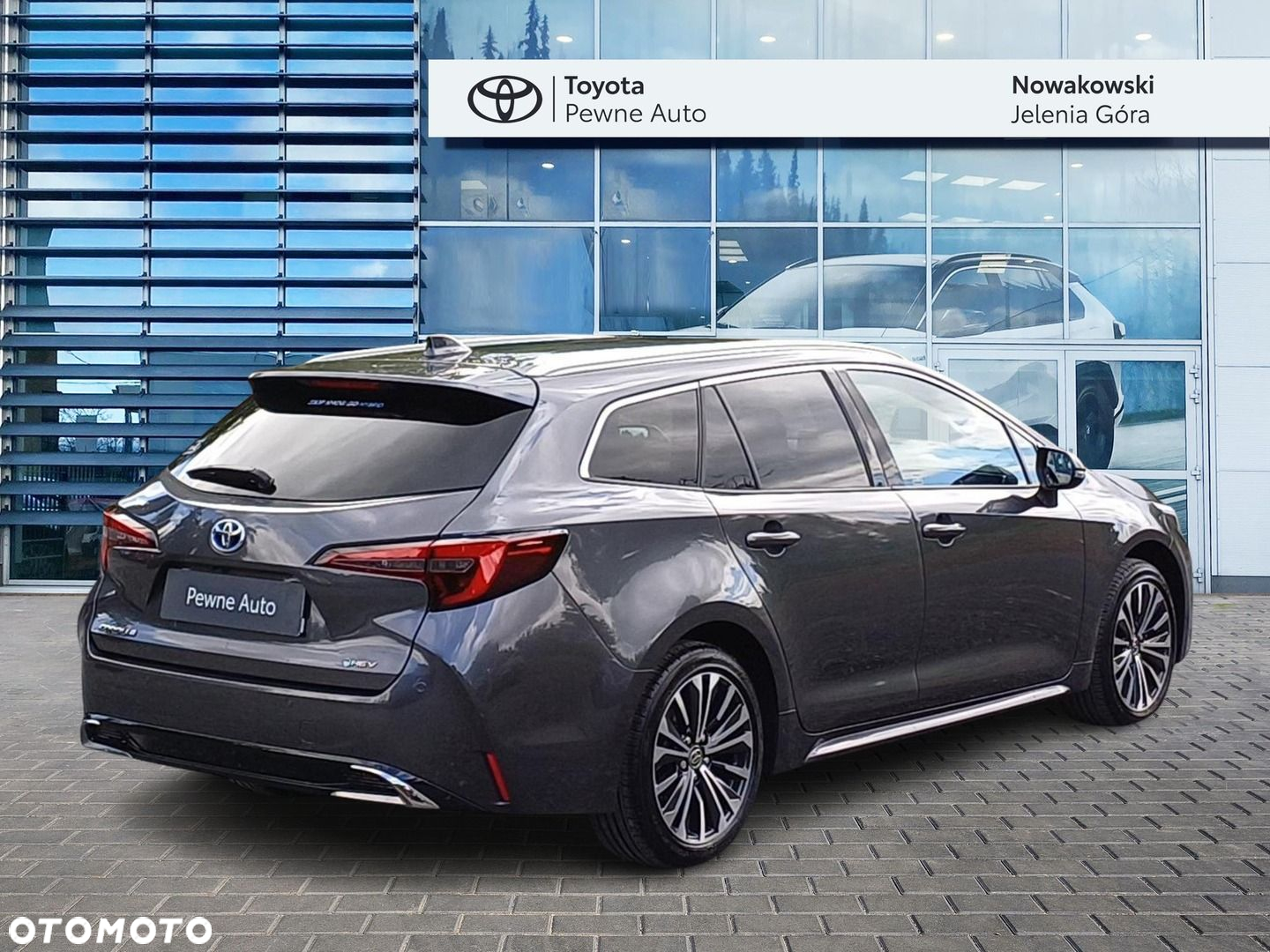 Toyota Corolla 1.8 Hybrid Style - 2