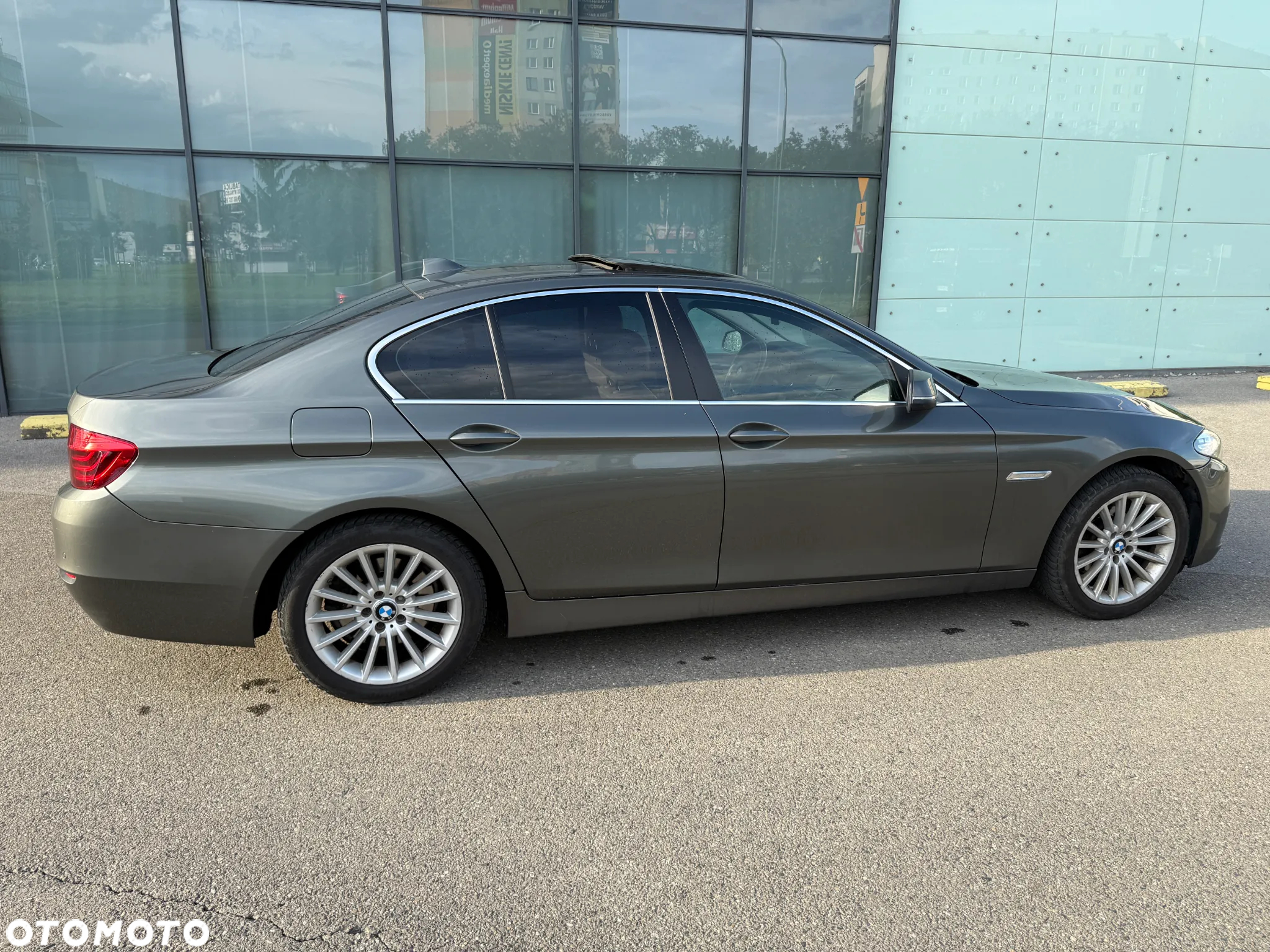BMW Seria 5 518d - 9