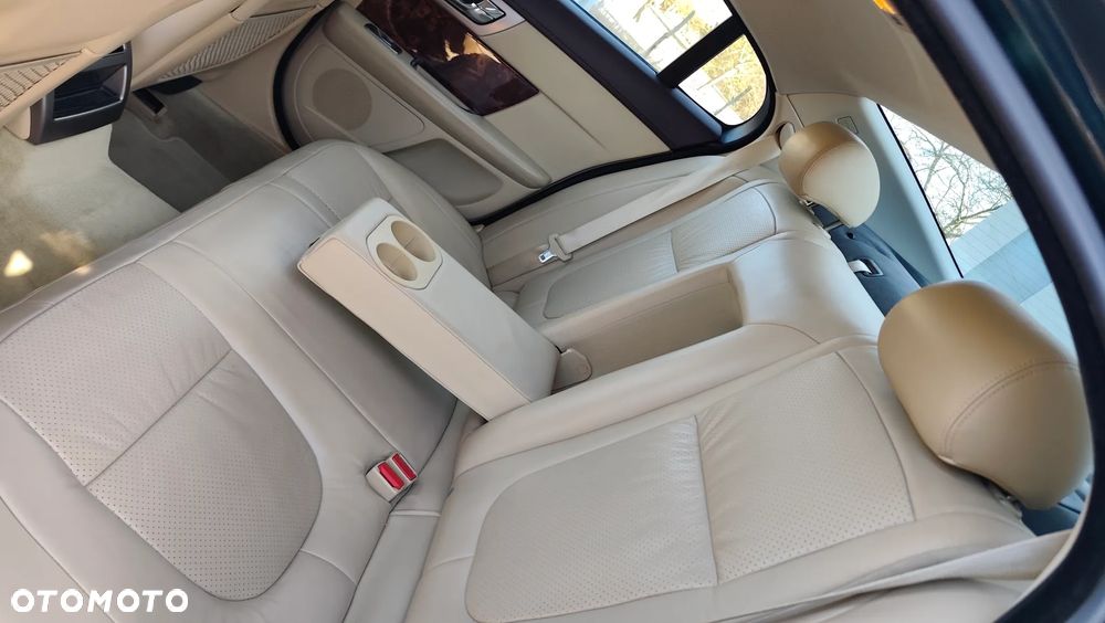 Jaguar XF 3.0 V6 Luxury - 11