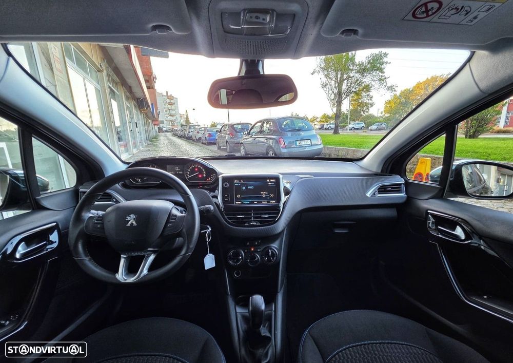Peugeot 208 1.2 PureTech Style - 14