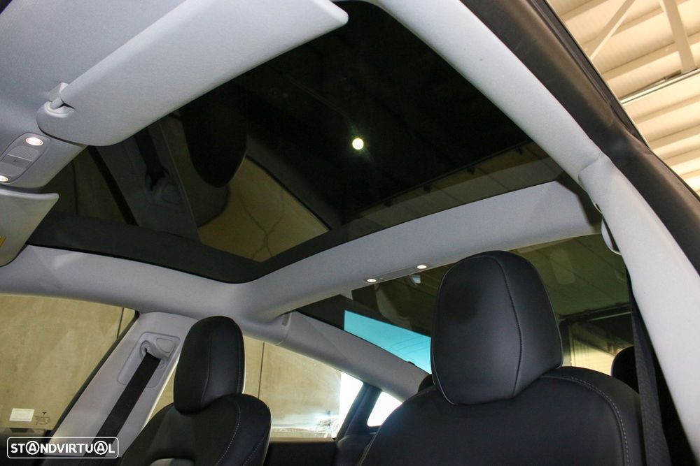 Tesla Model 3 Long Range AWD Dual Motor - 17