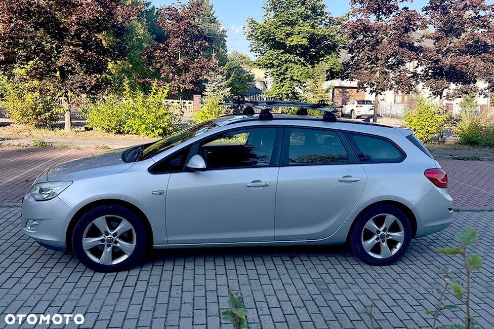 Opel Astra 1.7 CDTI DPF Cosmo - 4
