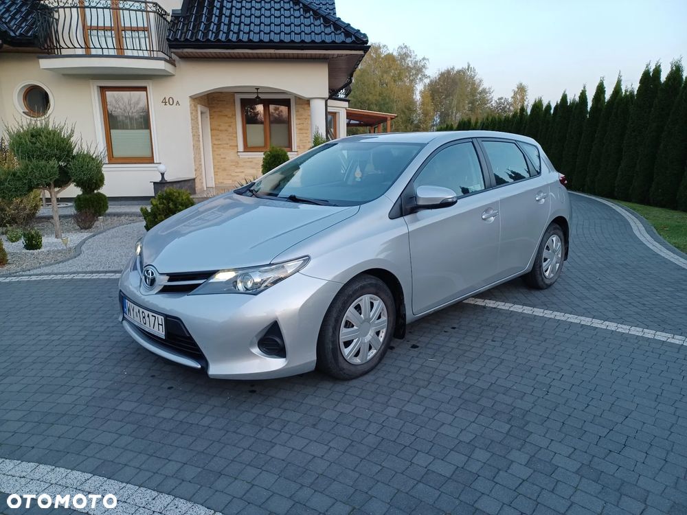 Toyota Auris - 23