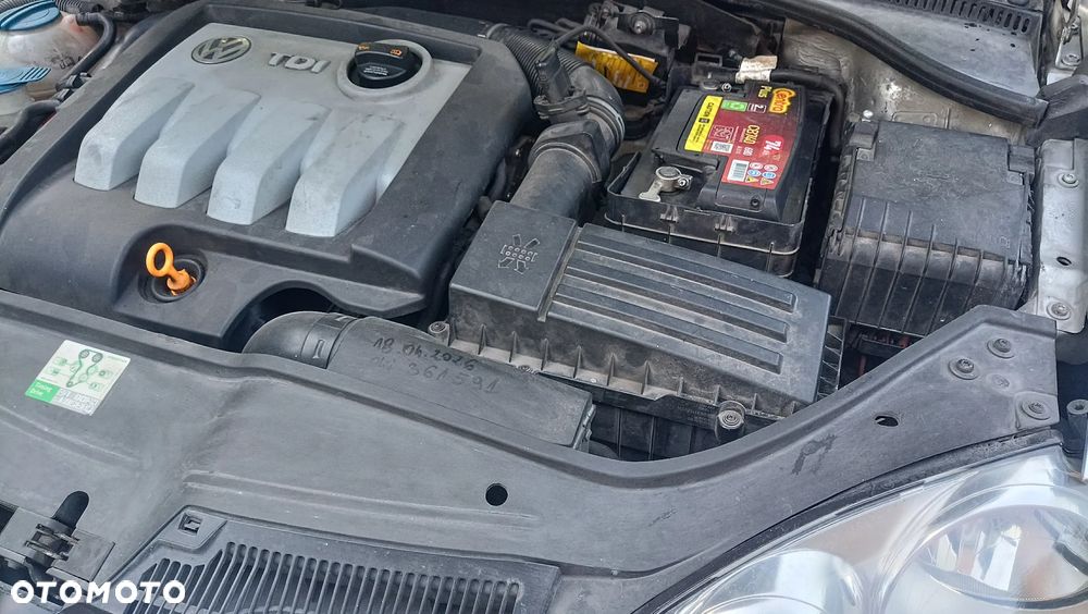Volkswagen Jetta 1.9 TDI Trendline - 30
