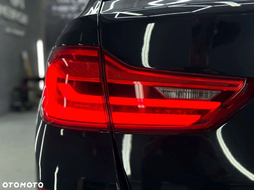 BMW Seria 5 520d Touring Sport Line - 9