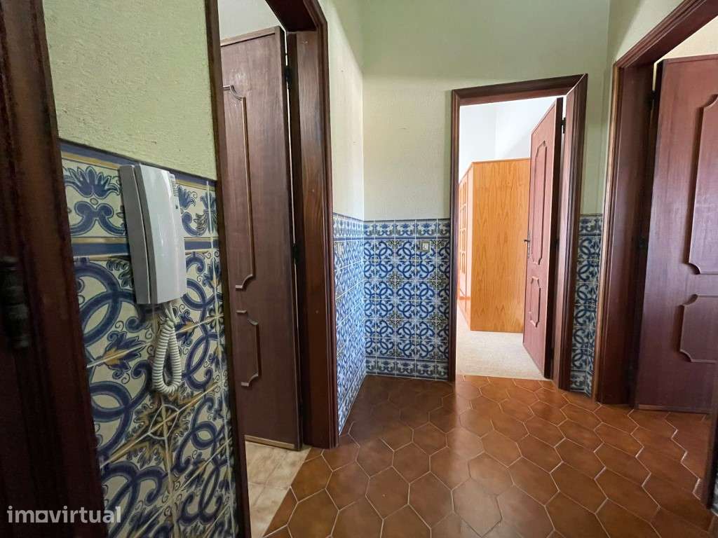 APARTAMENTO T1 - TORREIRA - Grande imagem: 4/22