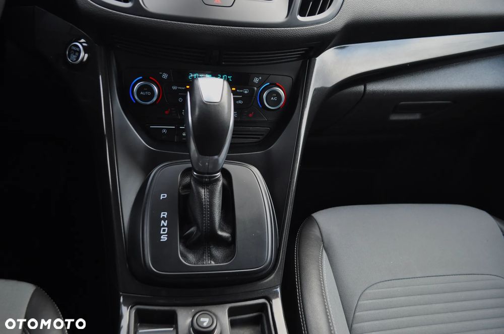 Ford Kuga 2.0 TDCi 4x4 Titanium - 24