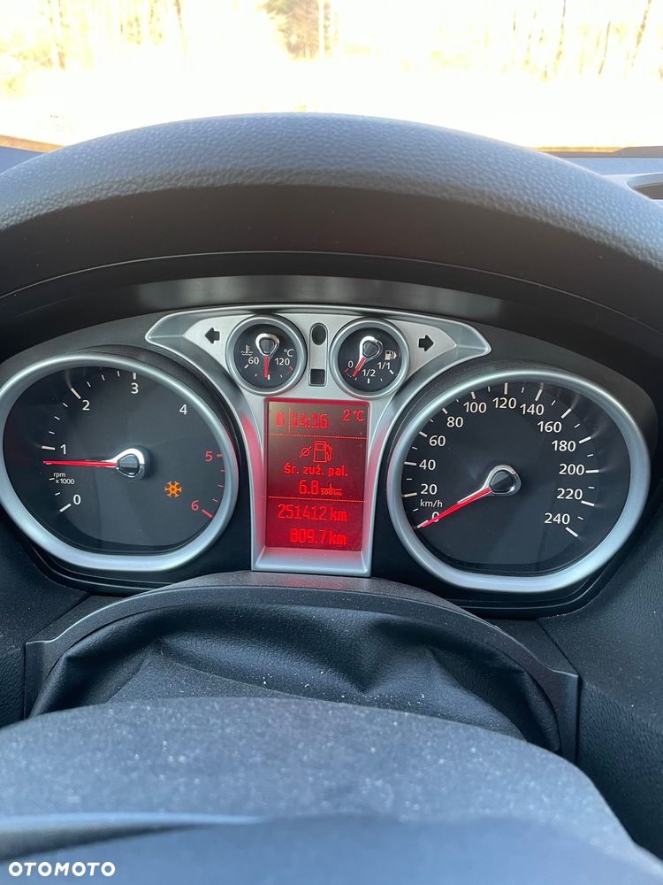 Ford Kuga - 19