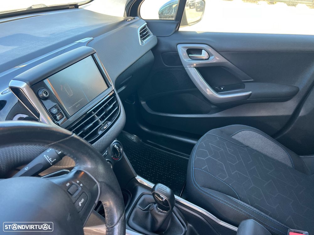 Peugeot 2008 1.2 PureTech Style - 7