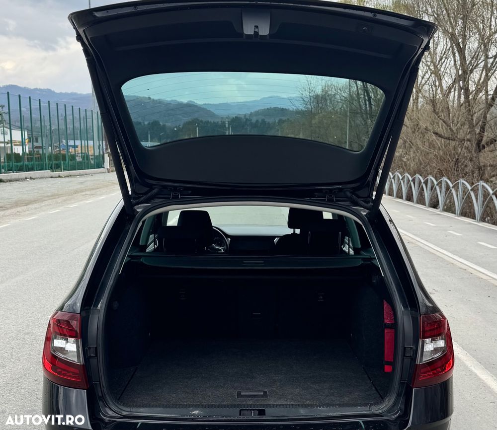 Skoda Octavia 1.6 TDI DSG Ambition - 10