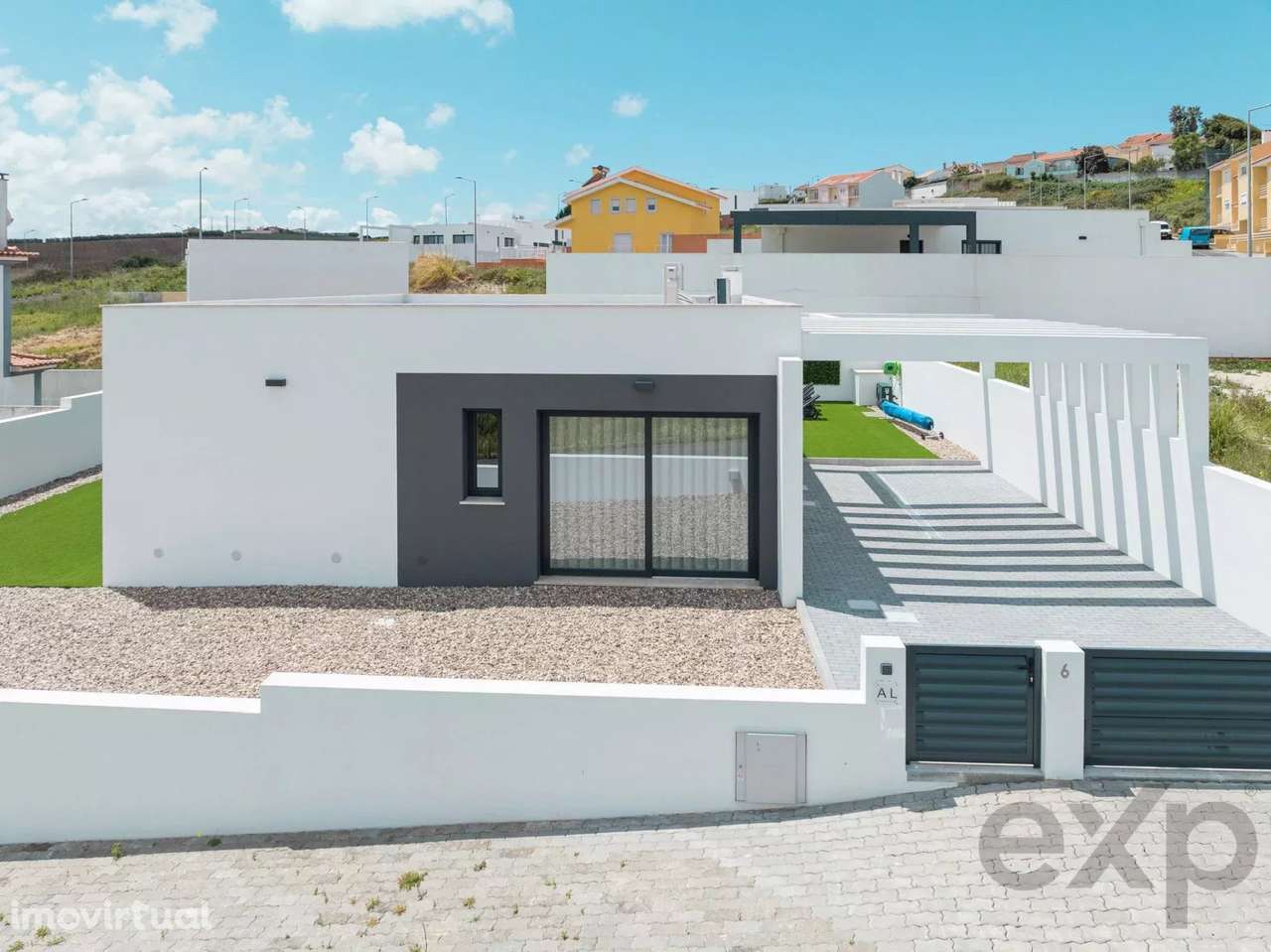 O Refúgio Perfeito no Oeste: Moradia Térrea Nova T3 pronta a habitar, - Grande imagem: 2/49