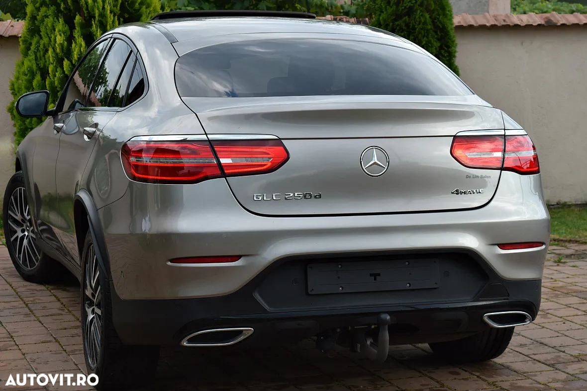 Mercedes-Benz GLC Coupe 250 d 4Matic 9G-TRONIC AMG Line - 9