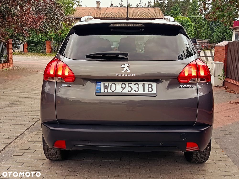 Peugeot 2008 - 8