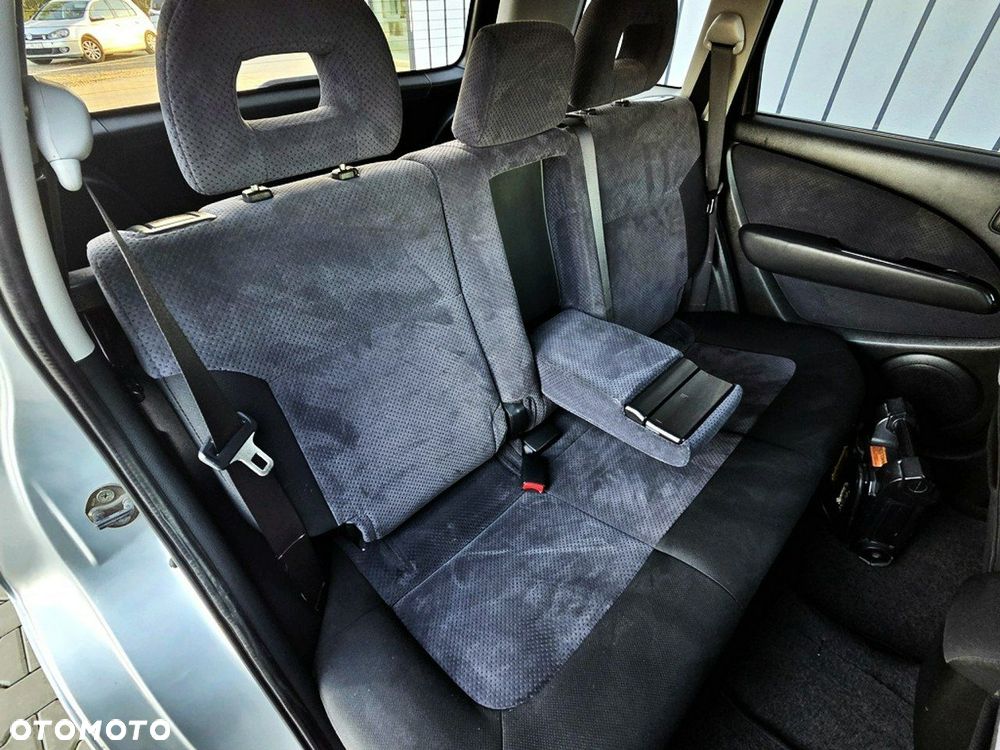 Mitsubishi Outlander 2.4 4WD Intense - 24