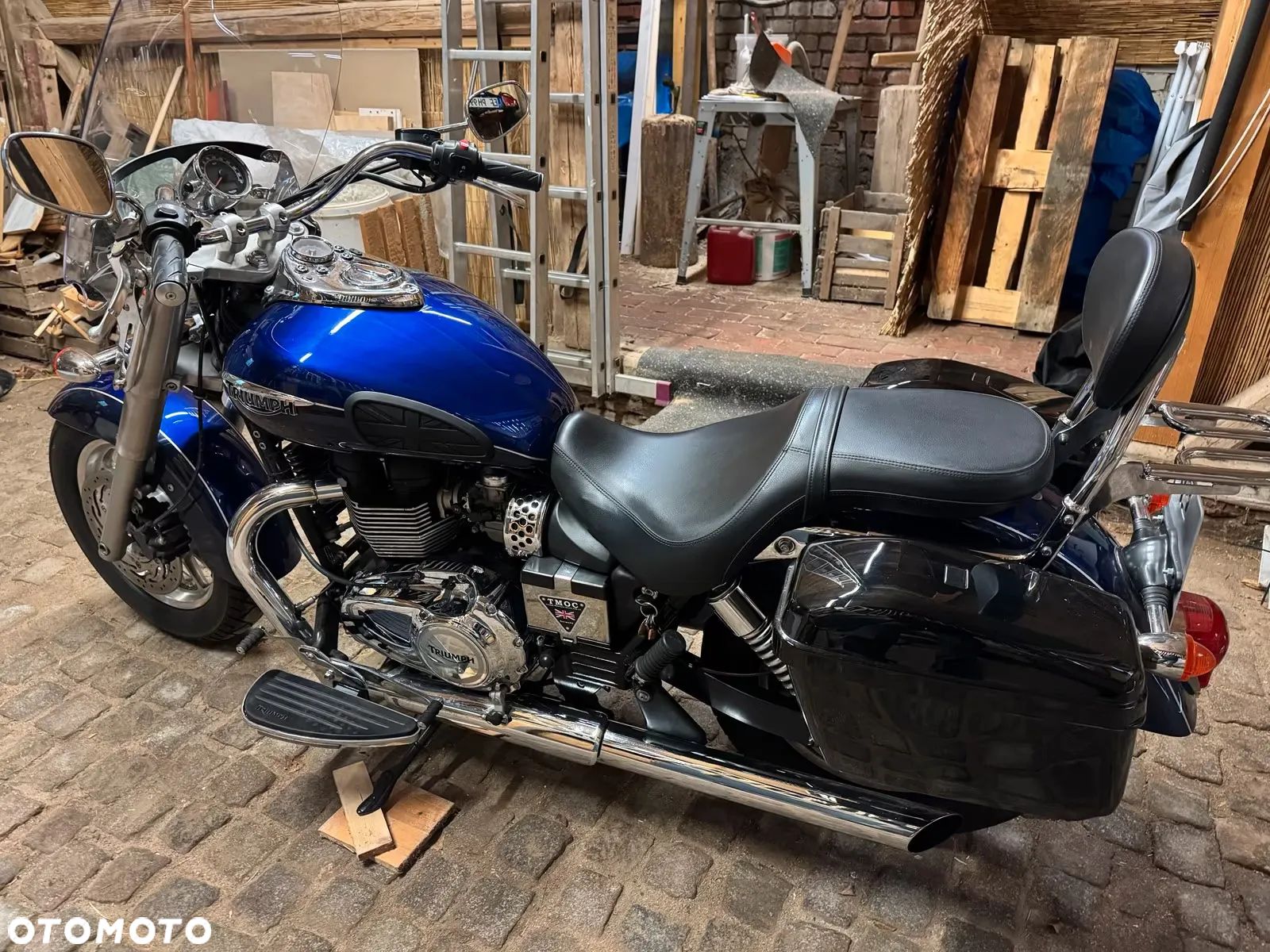 Triumph America - 1