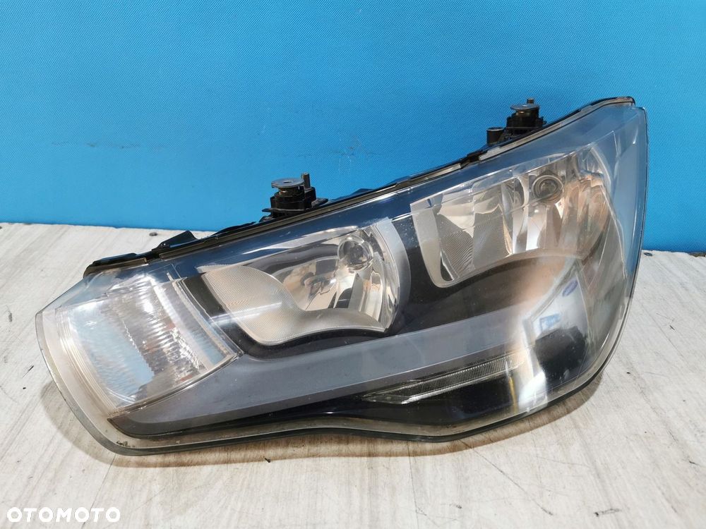 Audi A1 8X lampa reflektor przód lewa Anglik - 1