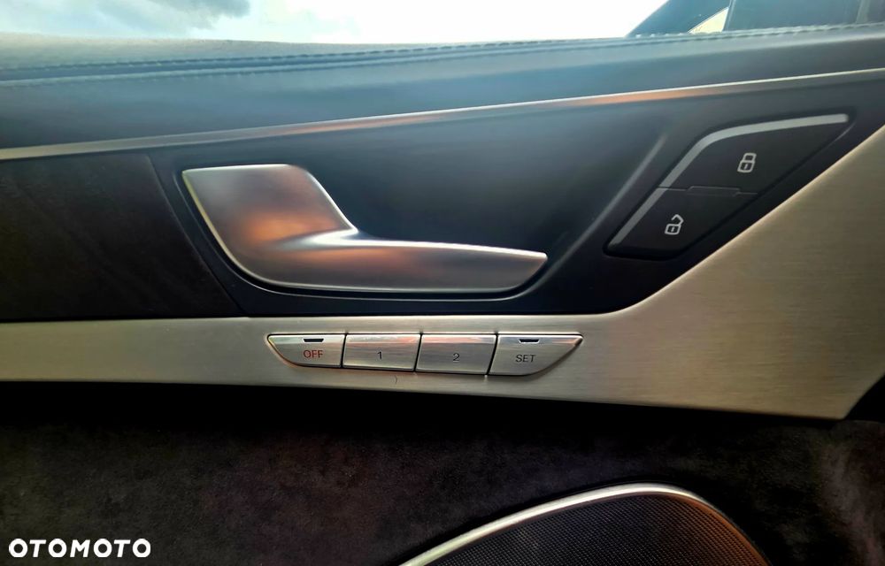 Audi A8 4.2 TDI L Quattro - 13