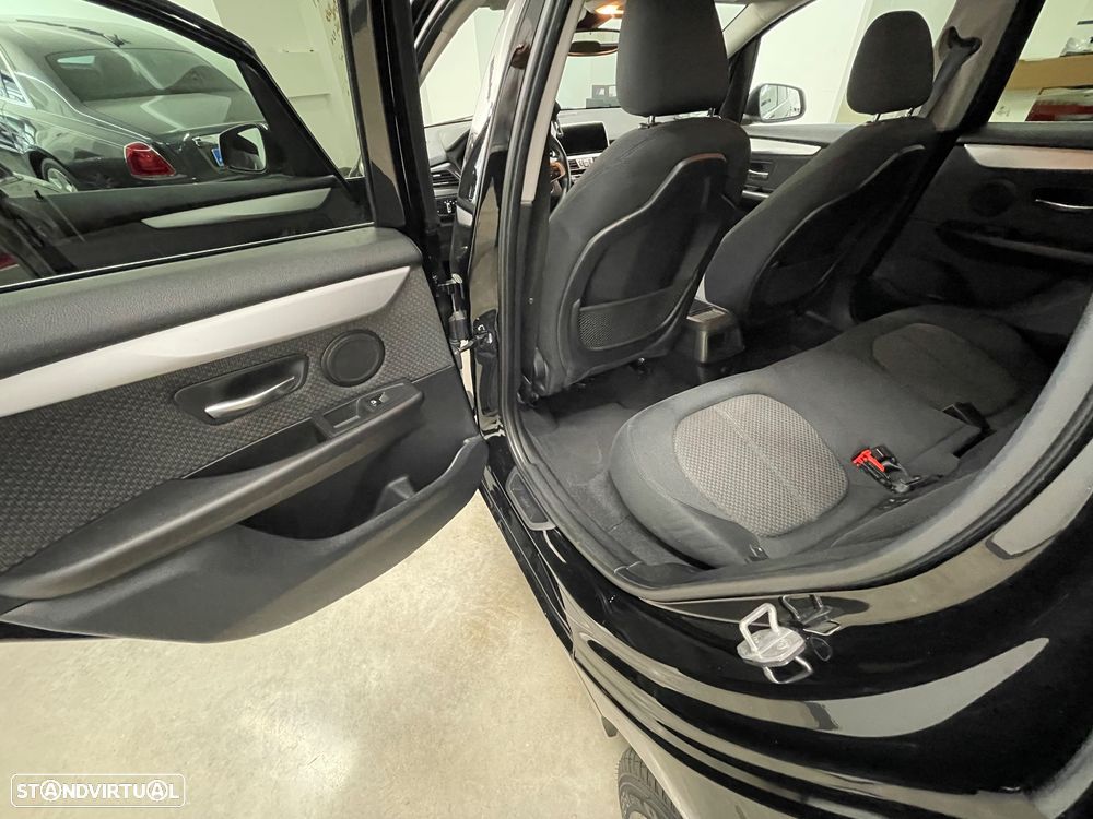 BMW 216 Active Tourer d Auto - 8