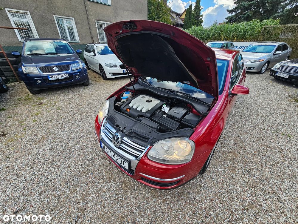 Volkswagen Jetta 2.0 TDI Comfortline - 11