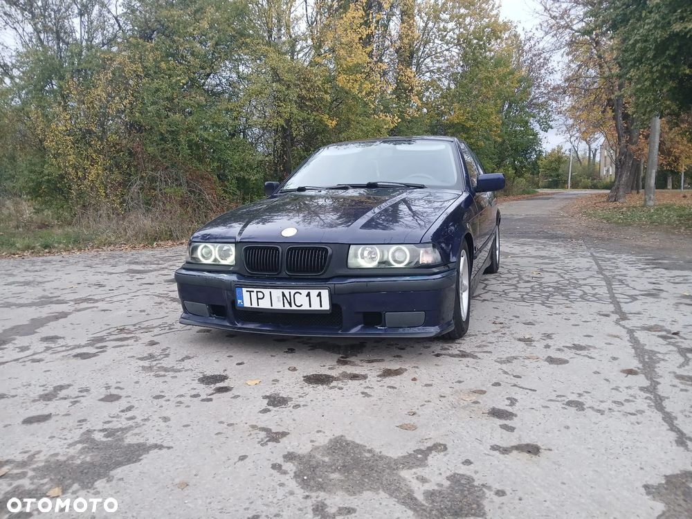 BMW Seria 3 316i - 26
