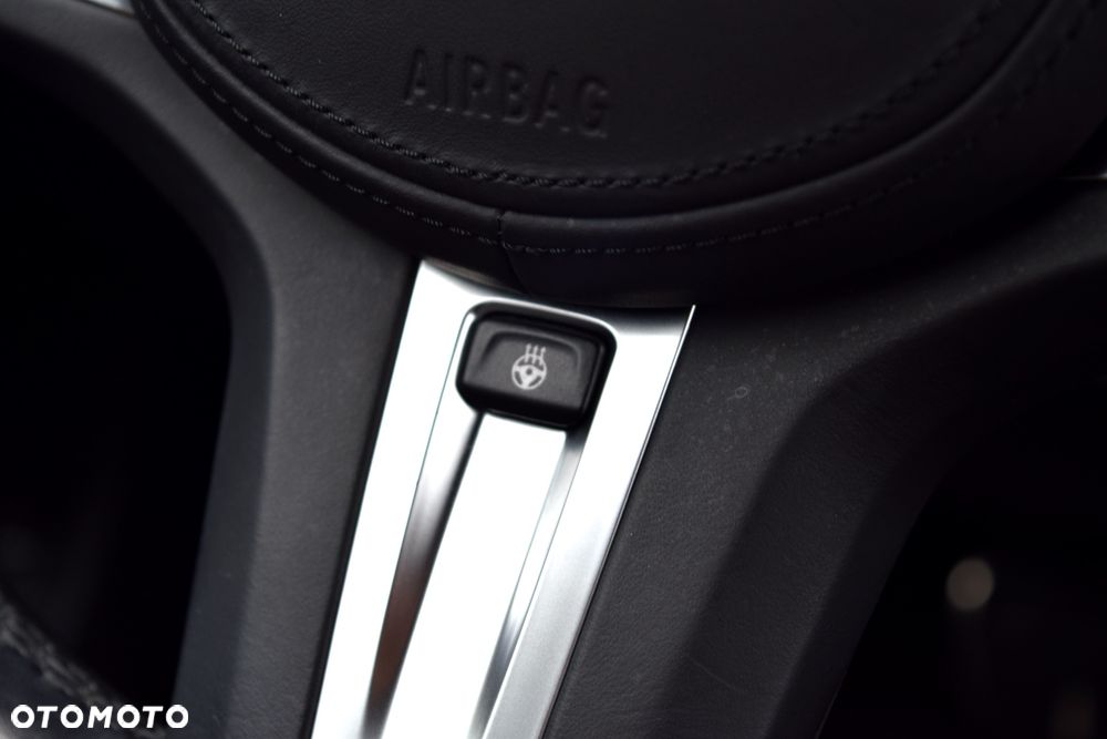 BMW Seria 3 320d xDrive M Sport sport - 18