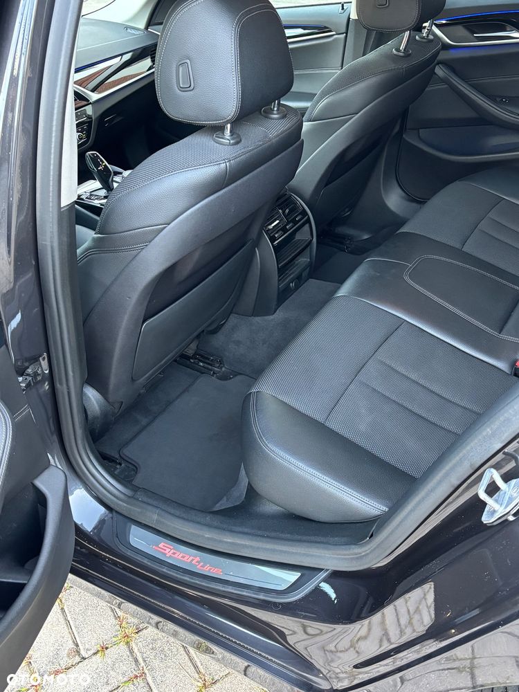 BMW Seria 5 520d xDrive Sport Line - 4