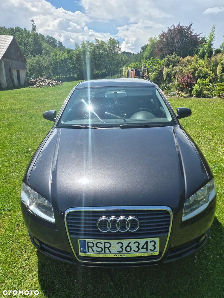 Audi A4 Limousine - 5