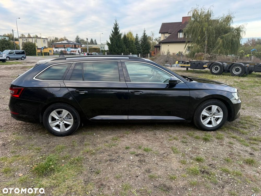 Skoda Superb 1.6 TDI Ambition - 12