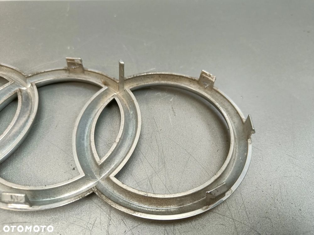 Znaczek Logo Grilla Audi Q5 8R Emblemat 8R0853651 - 5