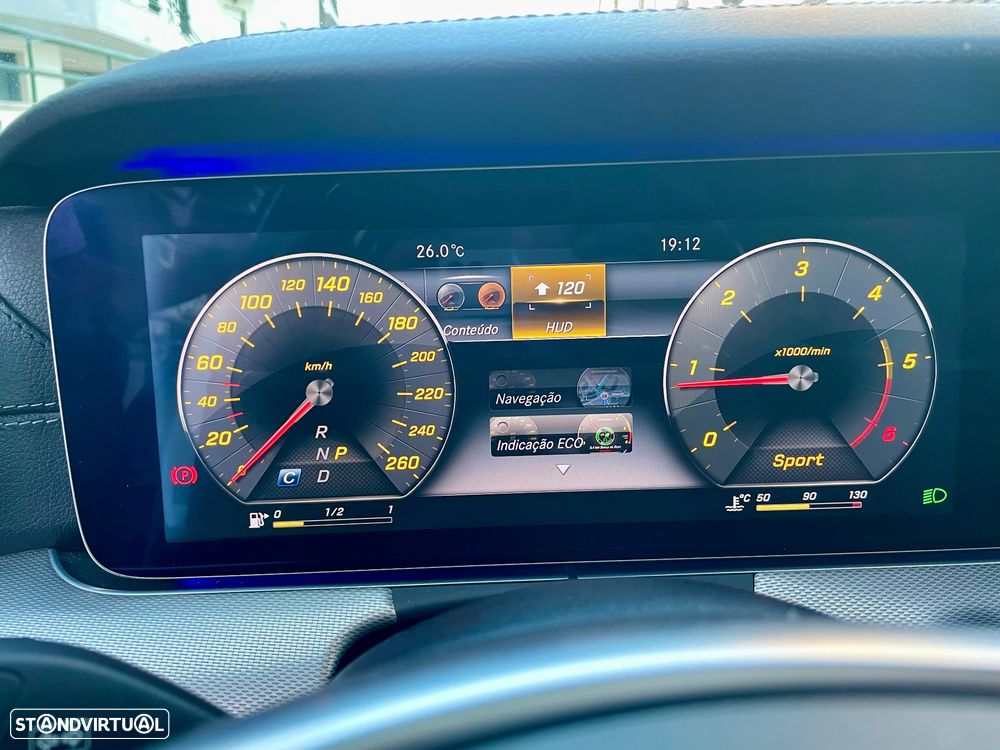 Mercedes-Benz E 220 d AMG Line - 36