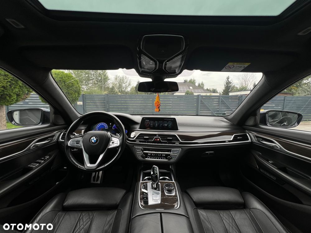 BMW Seria 7 750d xDrive - 28