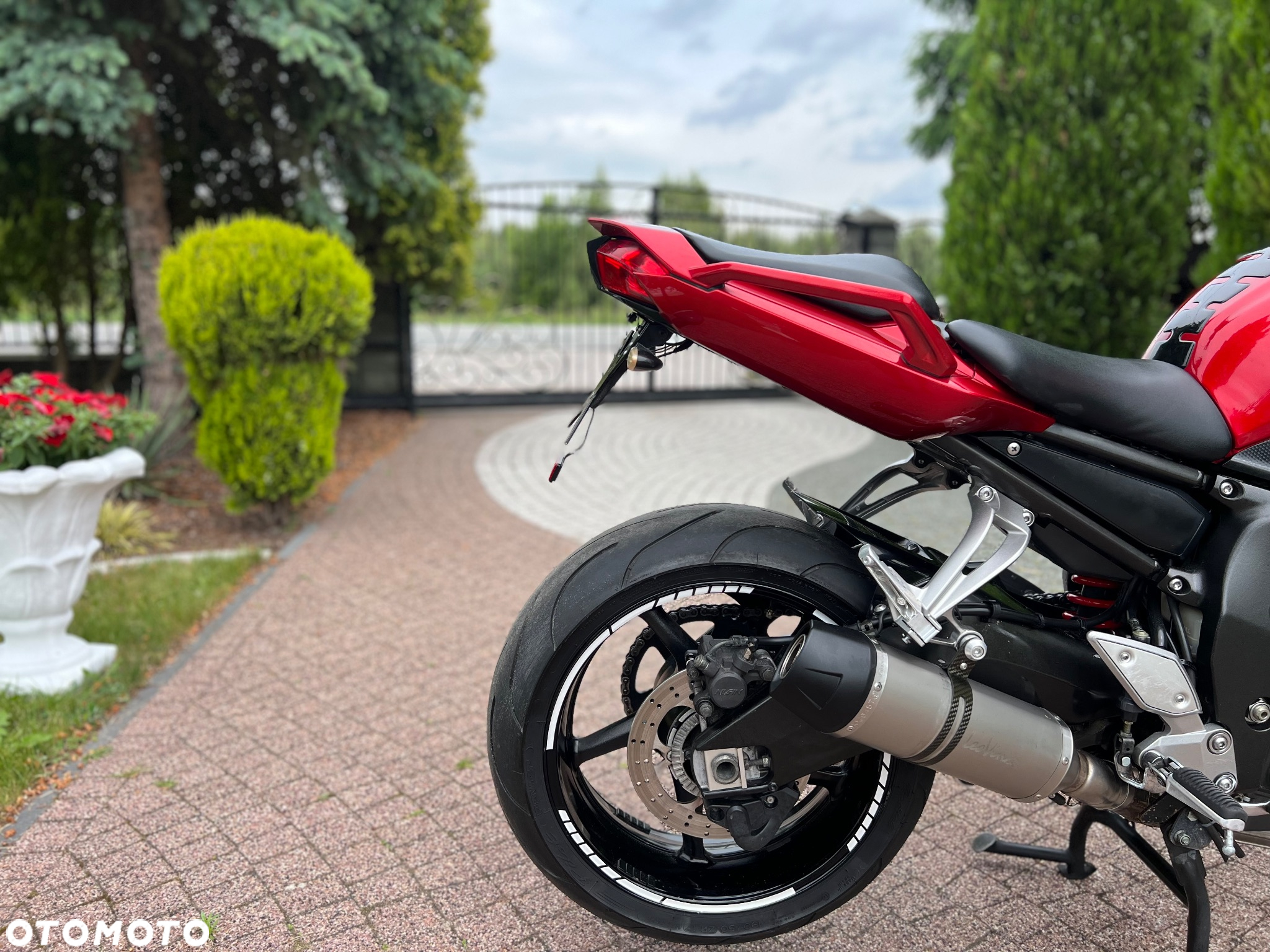 Yamaha FZ - 8