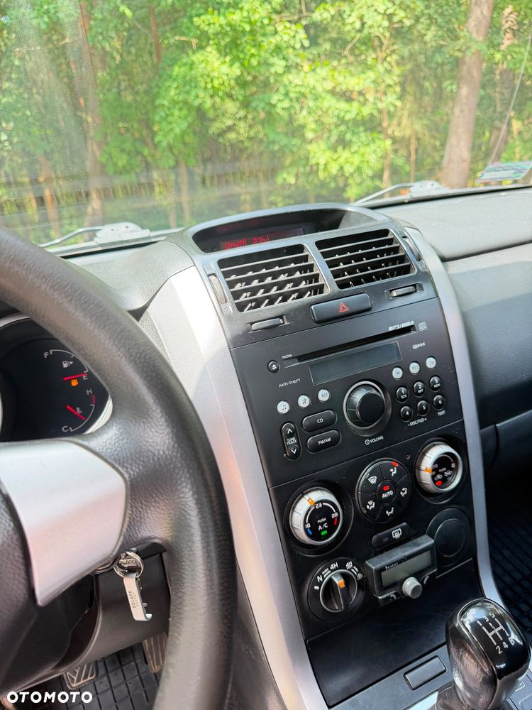 Suzuki Grand Vitara 1.9 DDiS - 13