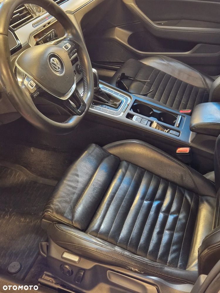 Volkswagen Passat - 19