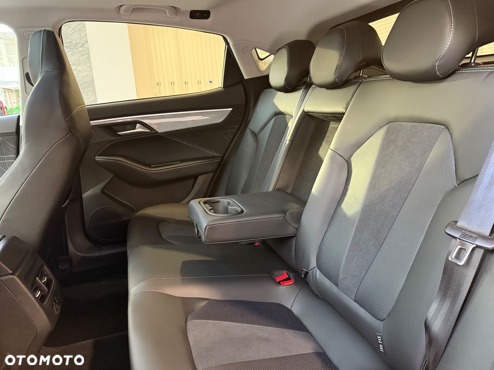 JAC J7 Plus CVT - 18