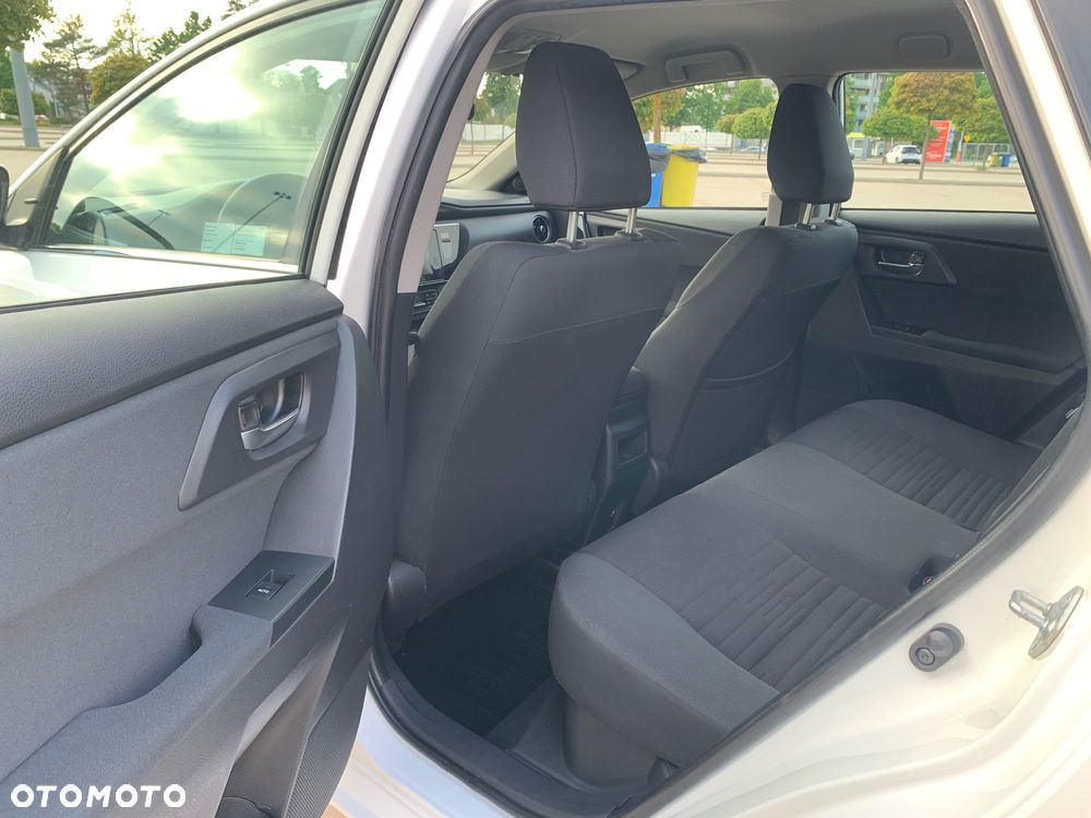 Toyota Auris Hybrid 135 Premium - 6