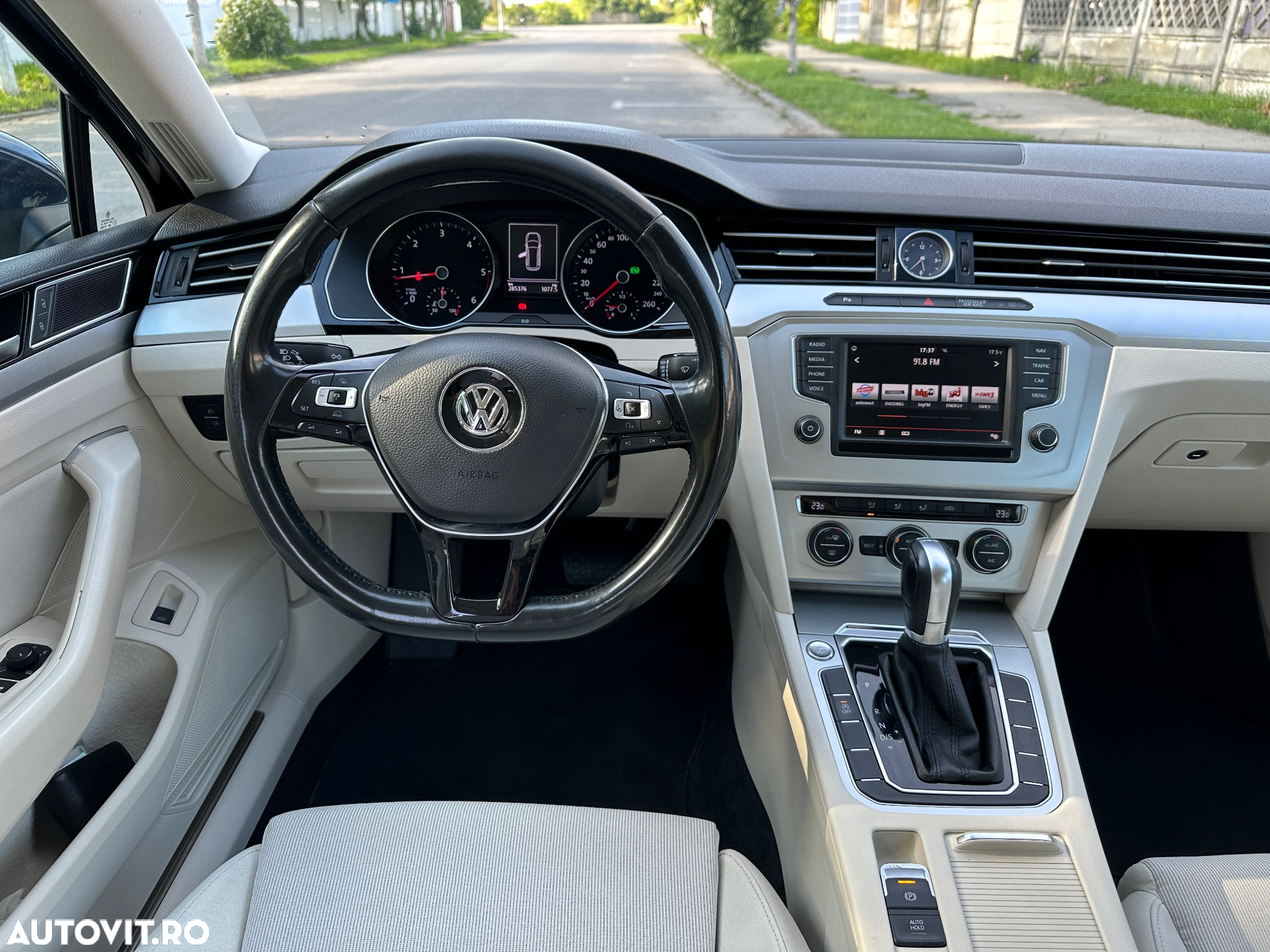 Volkswagen Passat Variant 2.0 TDI DSG (BlueMotion Technology) Highline - 22