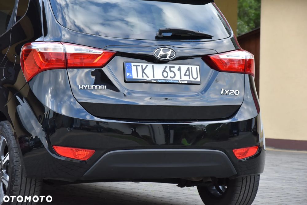 Hyundai ix20 1.4 blue YES - 11