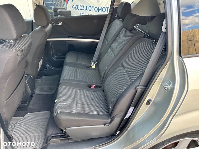 Toyota Corolla Verso 2.2 D-CAT Executive - 9