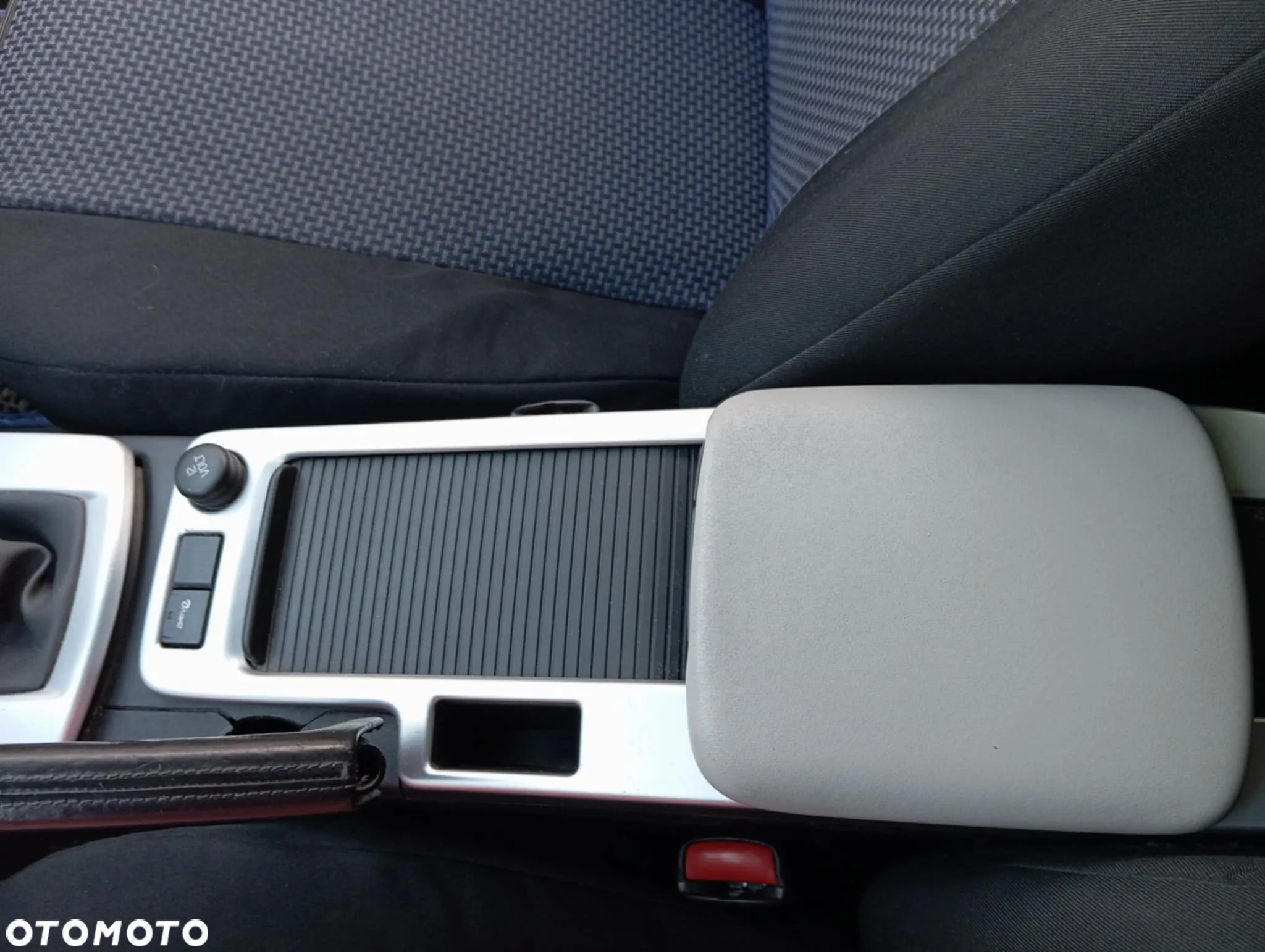 Volvo V50 1.6D DPF DRIVe - 8
