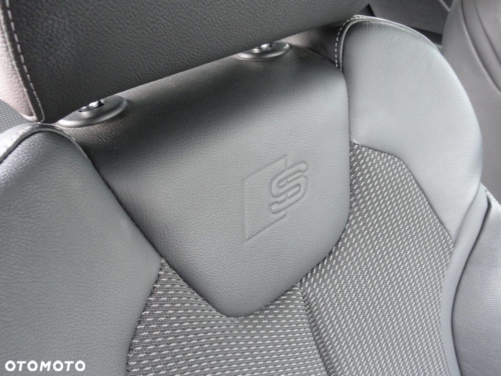 Audi Q2 30 TDI S tronic sport - 12