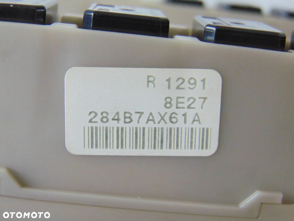 Moduł sterownik UPC UCH 284B7AX61A skrzynka bezpieczników Nissan Micra K12 Note E11 I - 2