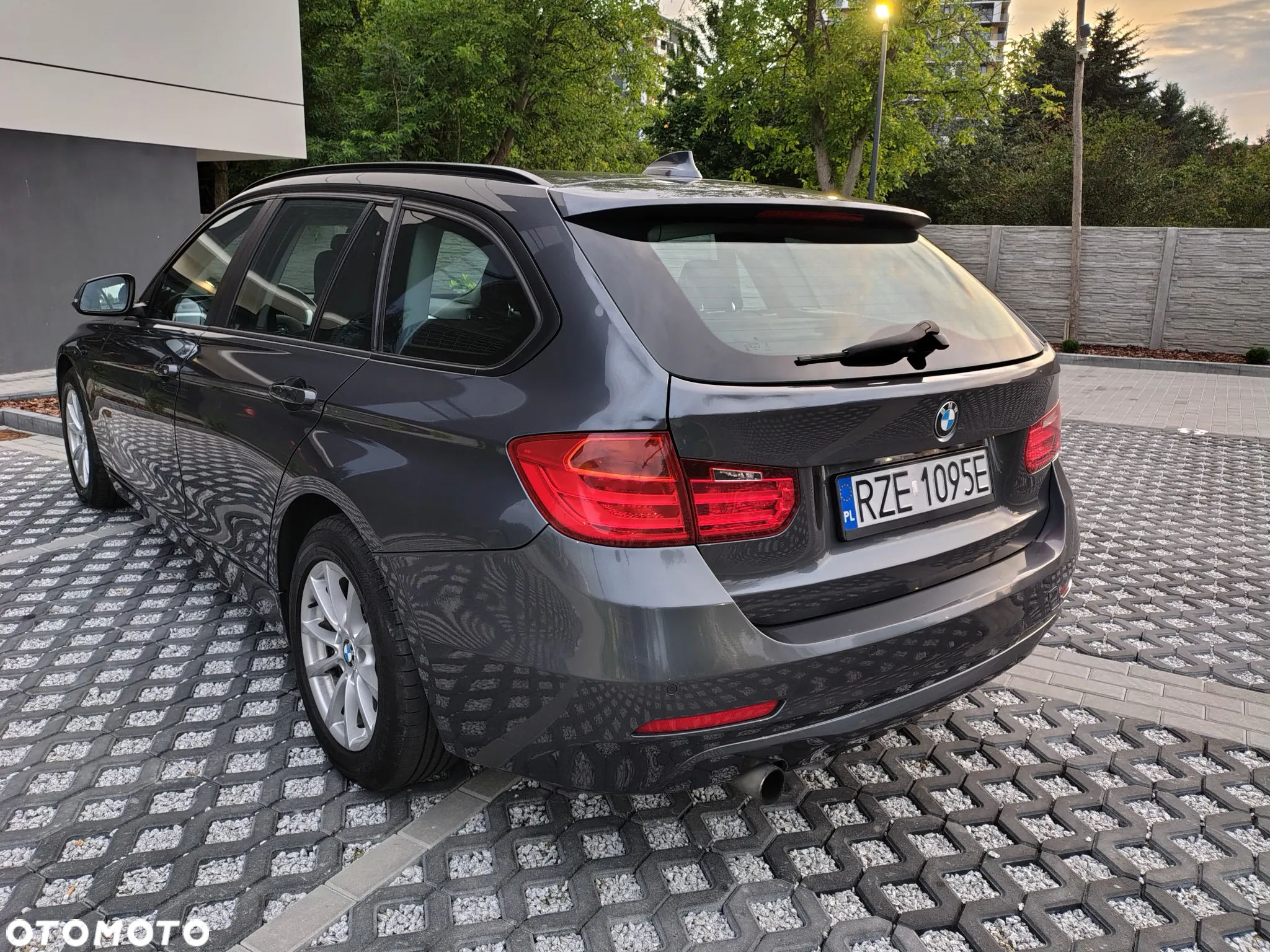 BMW Seria 3 318d Touring - 5
