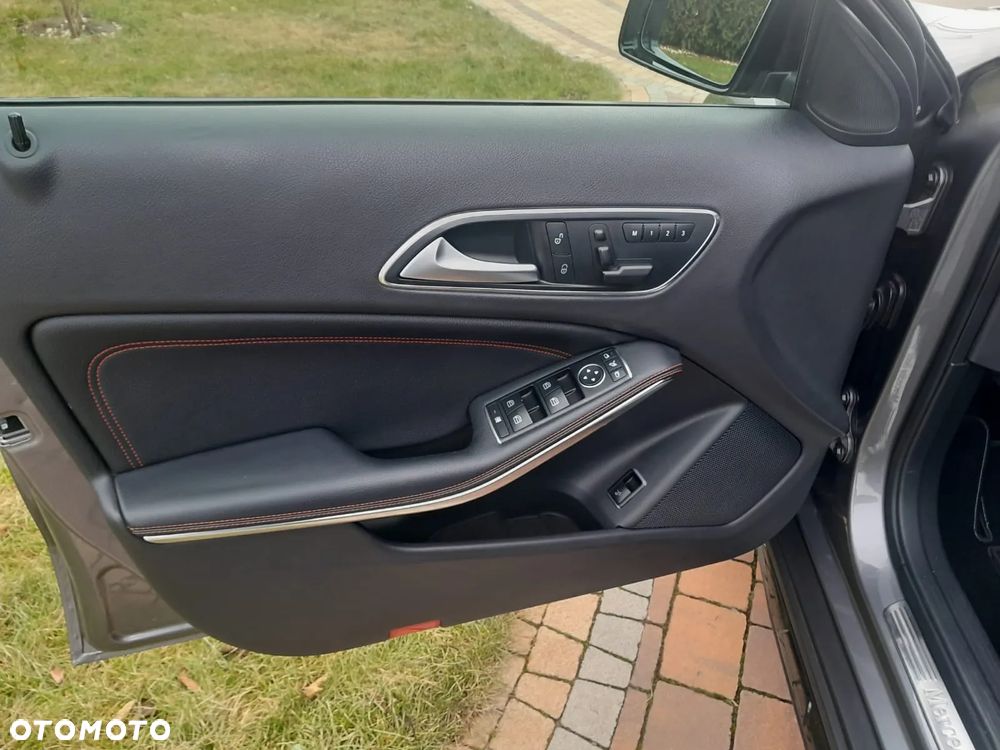 Mercedes-Benz GLA Diesel AMG Line - 11