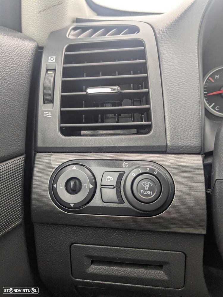 Chevrolet Captiva 2.0 VCDi Seven 7L - 12