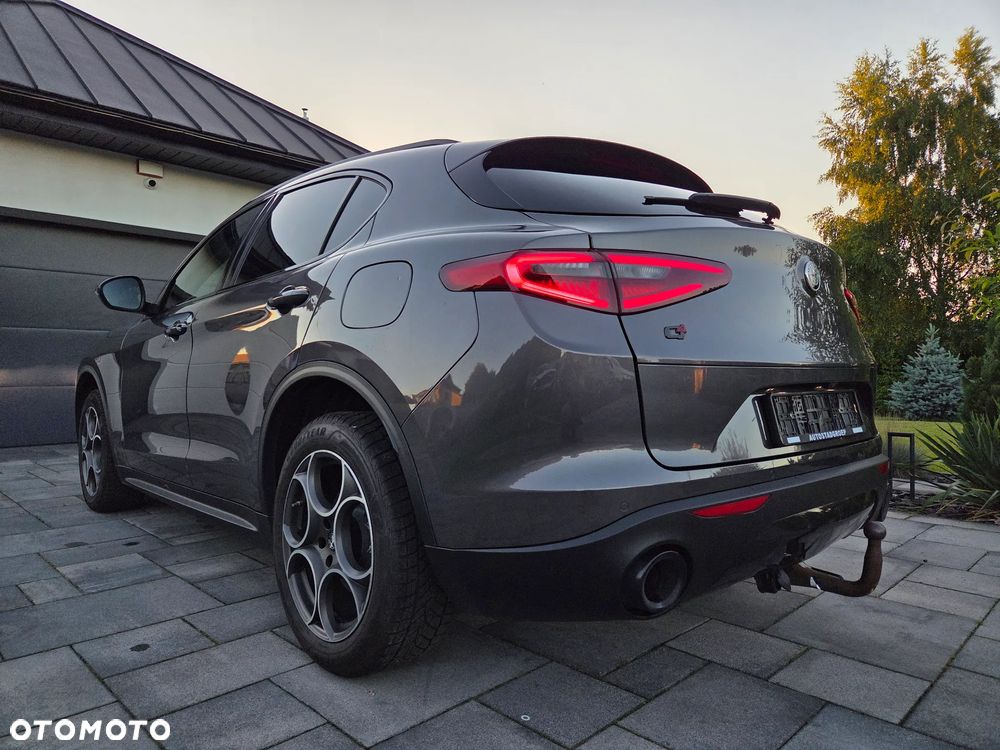 Alfa Romeo Stelvio - 4