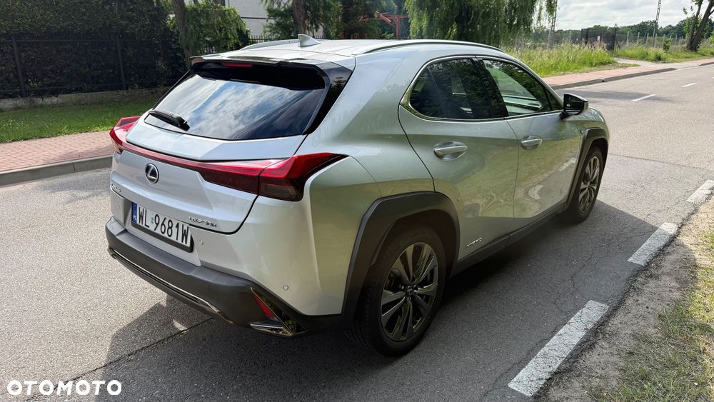 Lexus UX 250h F Sport 2WD - 6