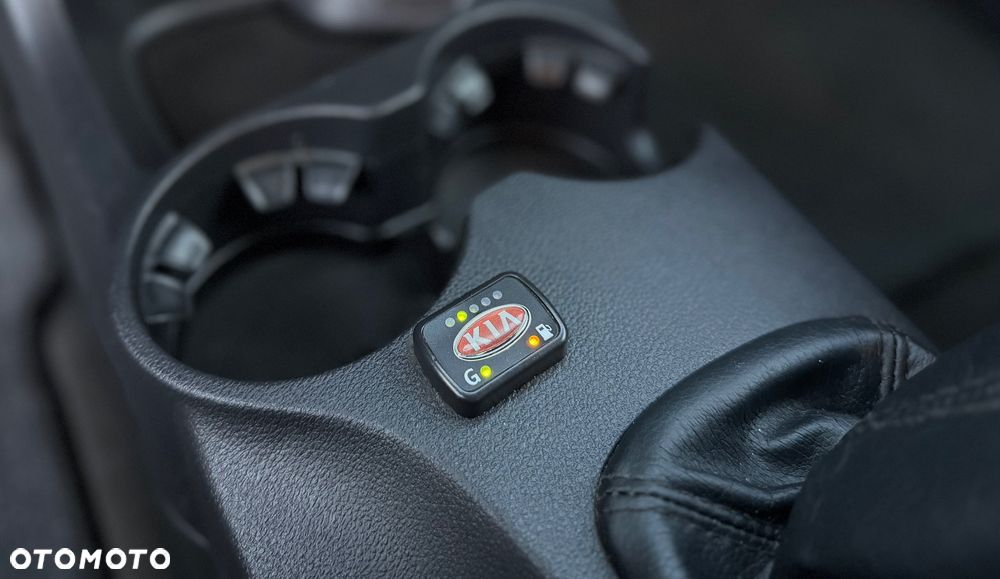 Kia Sportage 2.0 2WD LX - 25